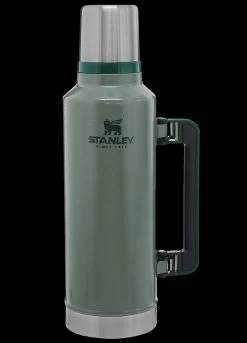 STANLEY CLASSIC LEGENDARY BOTTLE 1.9L -Outdoor clothing and equipment Stanley Leg.Classic 1.9L GREEN.1 20817.1692363829