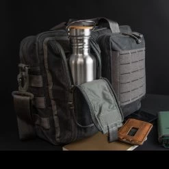 Magforce Recruit Briefcase Waxed Canvas -Outdoor clothing and equipment recruit2 41944.1689852911.1280.1280 76554.1689945535