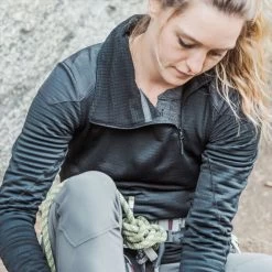 TAD Women Storm Pullover Loden Green 17 TAD Women Storm Pullover Loden Green -Outdoor clothing and equipment tad storm 07354.1642758918