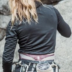 TAD Women Storm Pullover Raven -Outdoor clothing and equipment tad stormdet 30759.1596192550.1280.1280 69519.1642759001